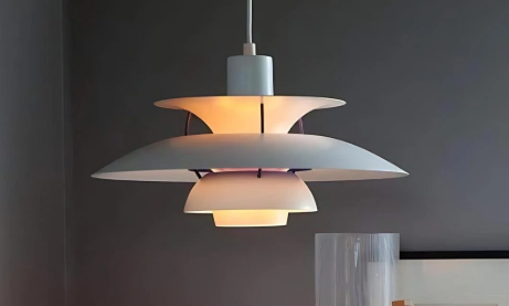 Luminárias em Promoção Black Friday: Ilumine Seu Espaço com Estilo e Economia