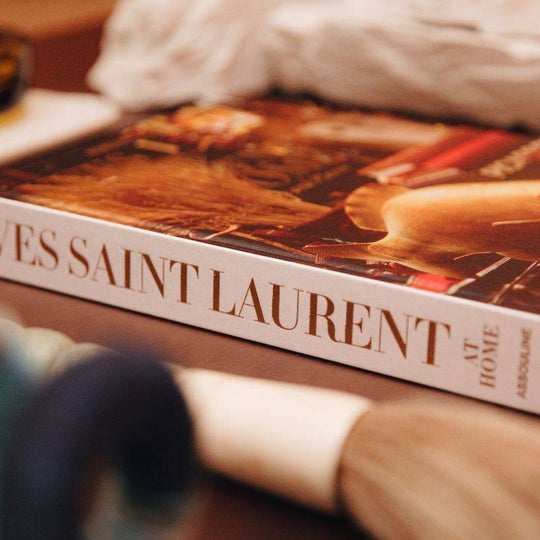 Livro Yves Saint Laurent at Home