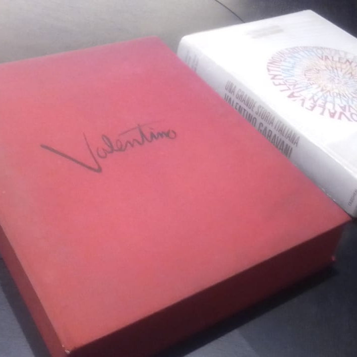Livro Valentino Garavani: Una grande storia italiana