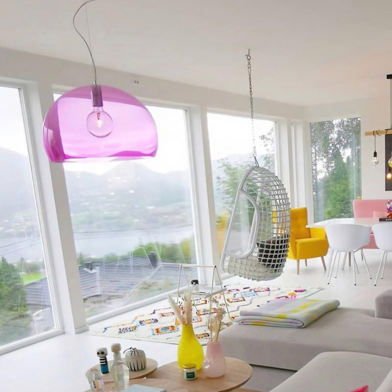 Luminária Pendente Fly Colors: transparência, cor e luz na decoração