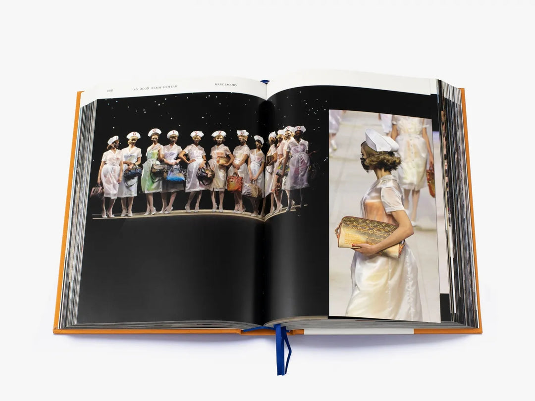 Livro Louis Vuitton - Catwalk – Popbox Home Design Livro Louis Vuitton - Catwalk – Popbox Home Design