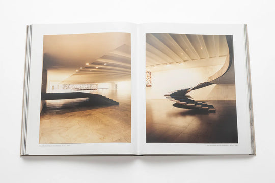 Livro Oscar Niemeyer: The Impossible Collection