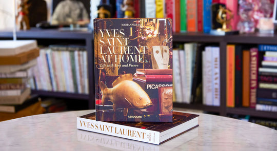 Livro Yves Saint Laurent at Home