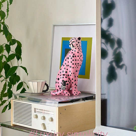 Estatueta Decorativa Leopardo Rosa - Popbox Home Design