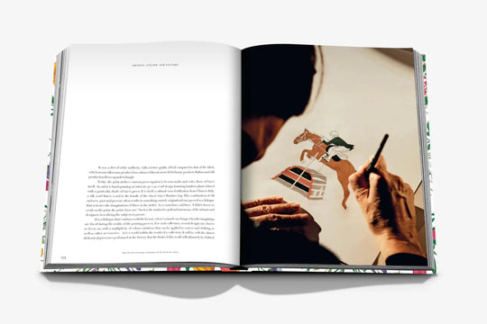 Livro Gucci: The Art Of Silk - Popbox Home Design