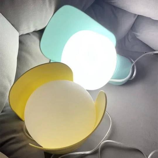 Luminária de Mesa Blom - Popbox Home Design