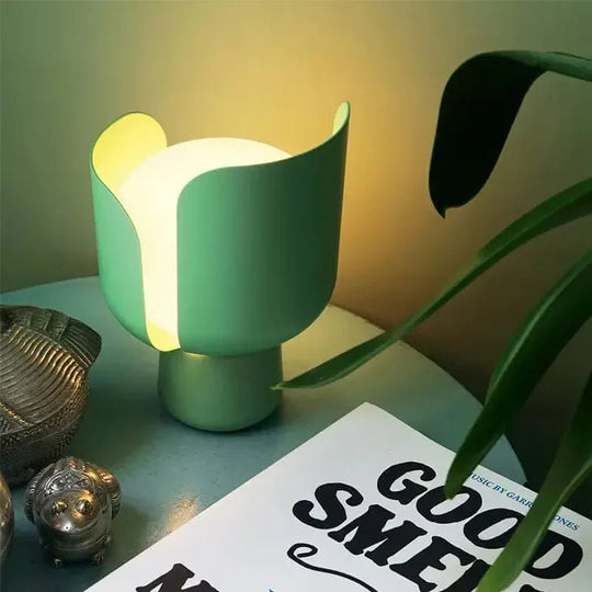 Luminária de Mesa Blom - Popbox Home Design