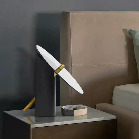 Luminária de Mesa Solaris - Popbox Home Design