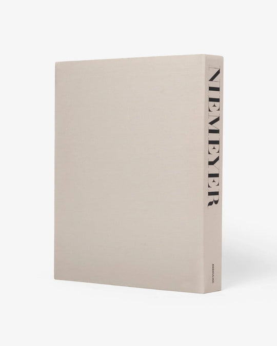 Livro Oscar Niemeyer: The Impossible Collection