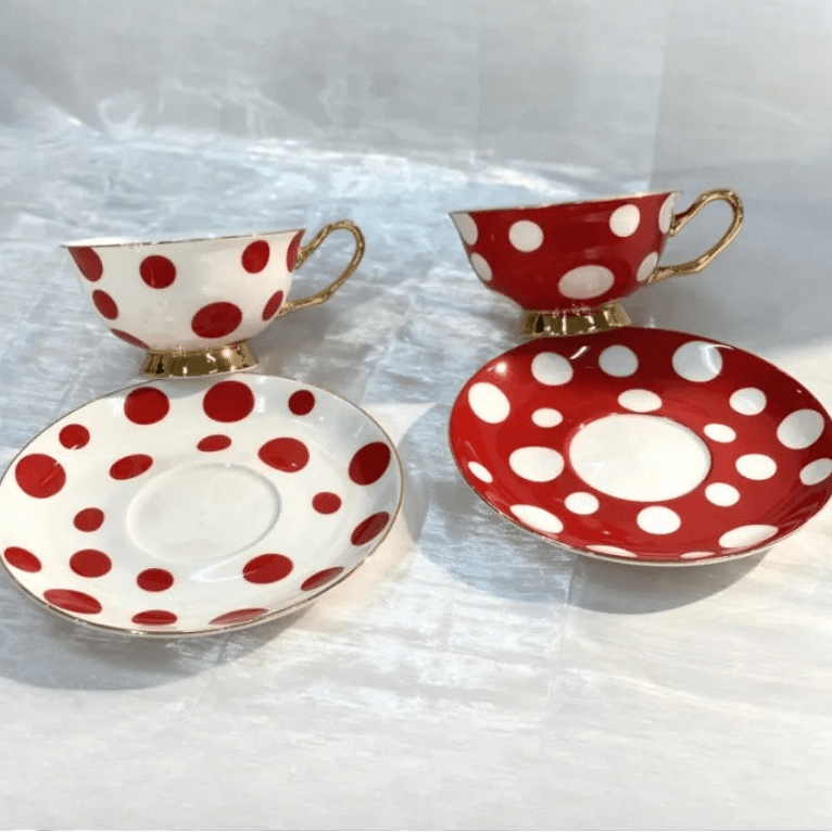 Xícara de Chá Red Dots - Popbox Home Design